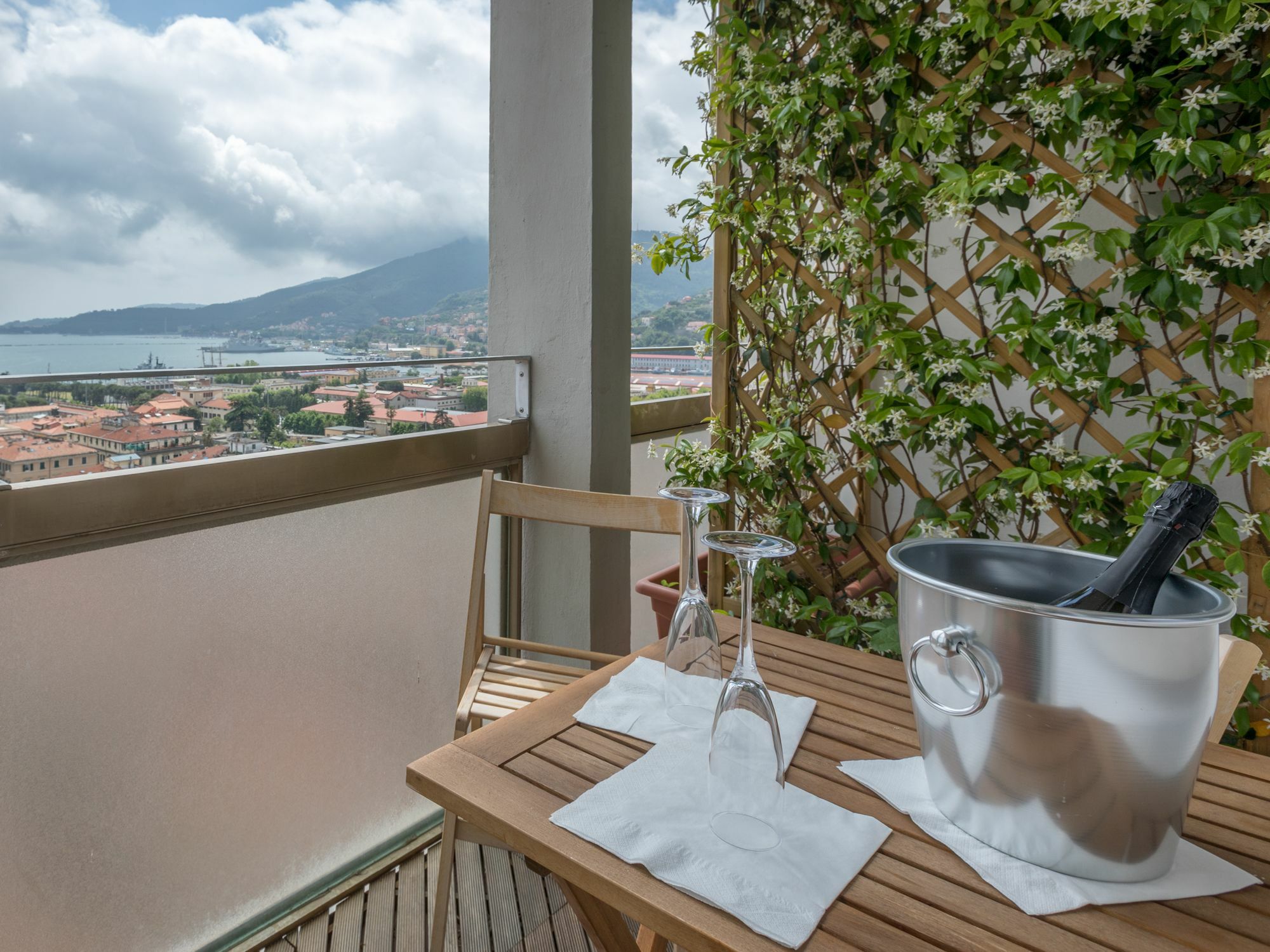 Guesthouse Il Grattacielo Sul Golfo 라스페치아 외부 사진